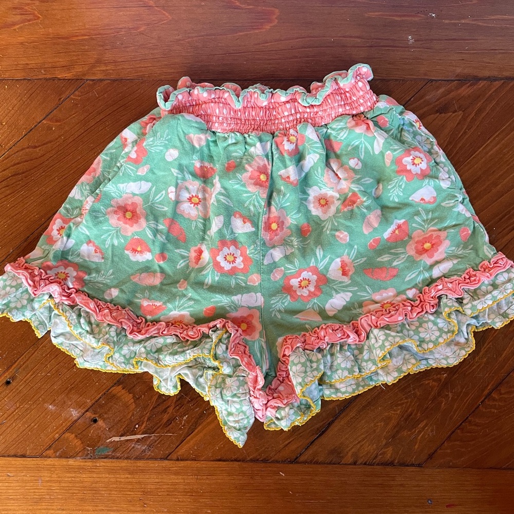 Matilda Jane girls shorts size 8.